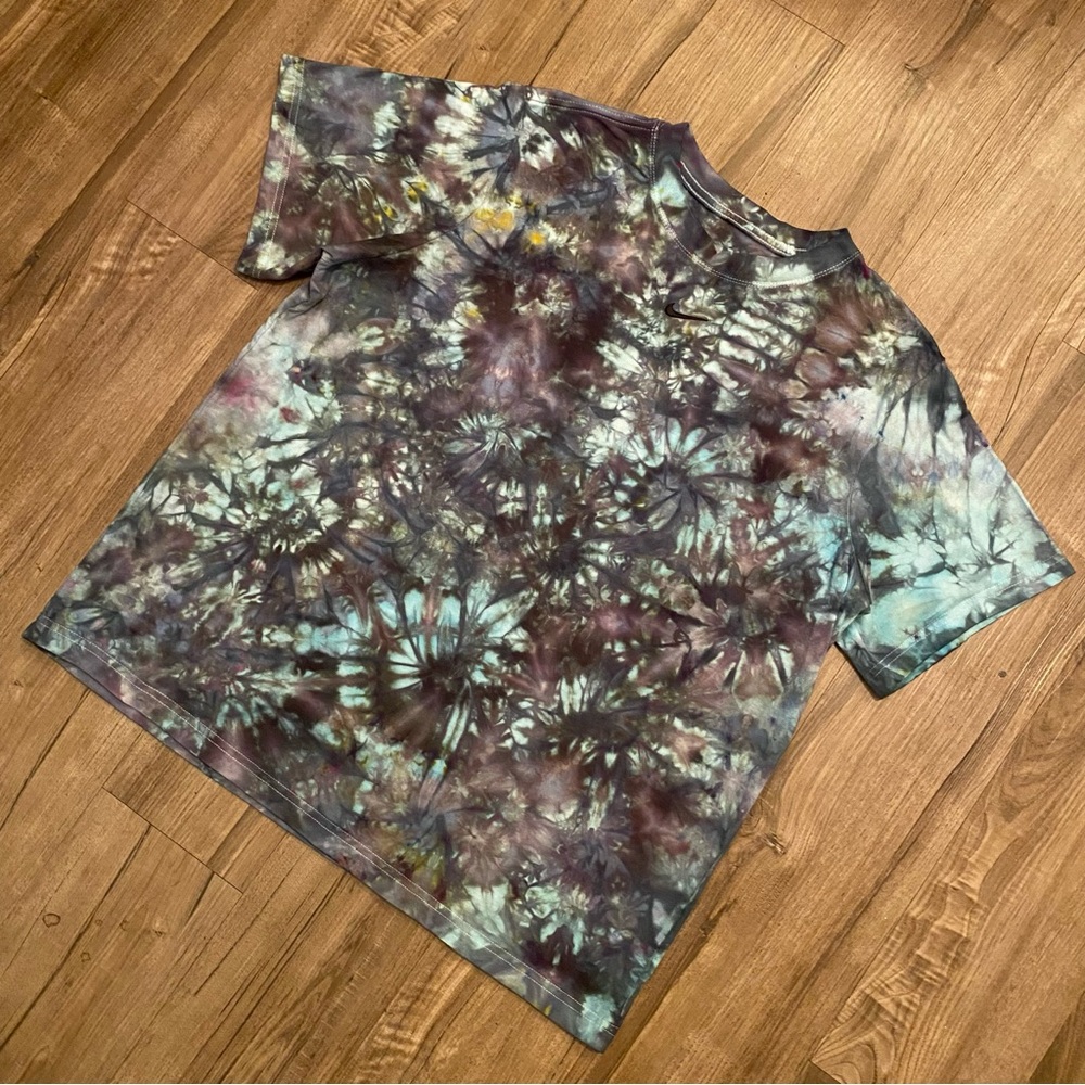 🍂NEW🍃 CUSTOM NIKE TIE DYE WMNS TEE